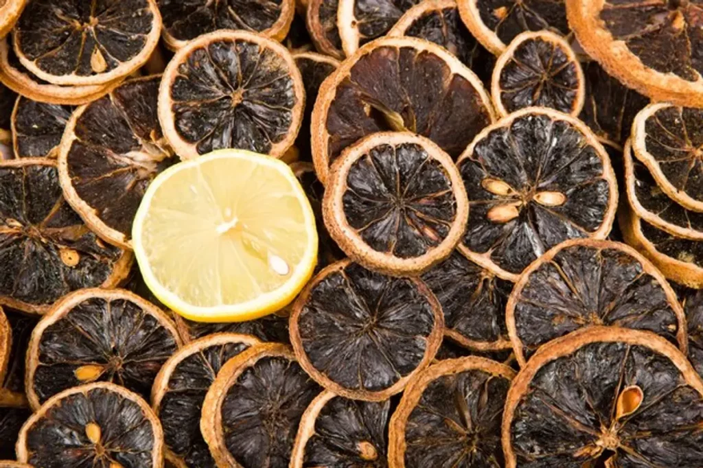 citron noir iranien séché épice cuisine