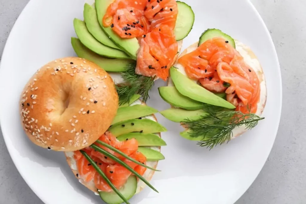 bagel saumon avocat frais