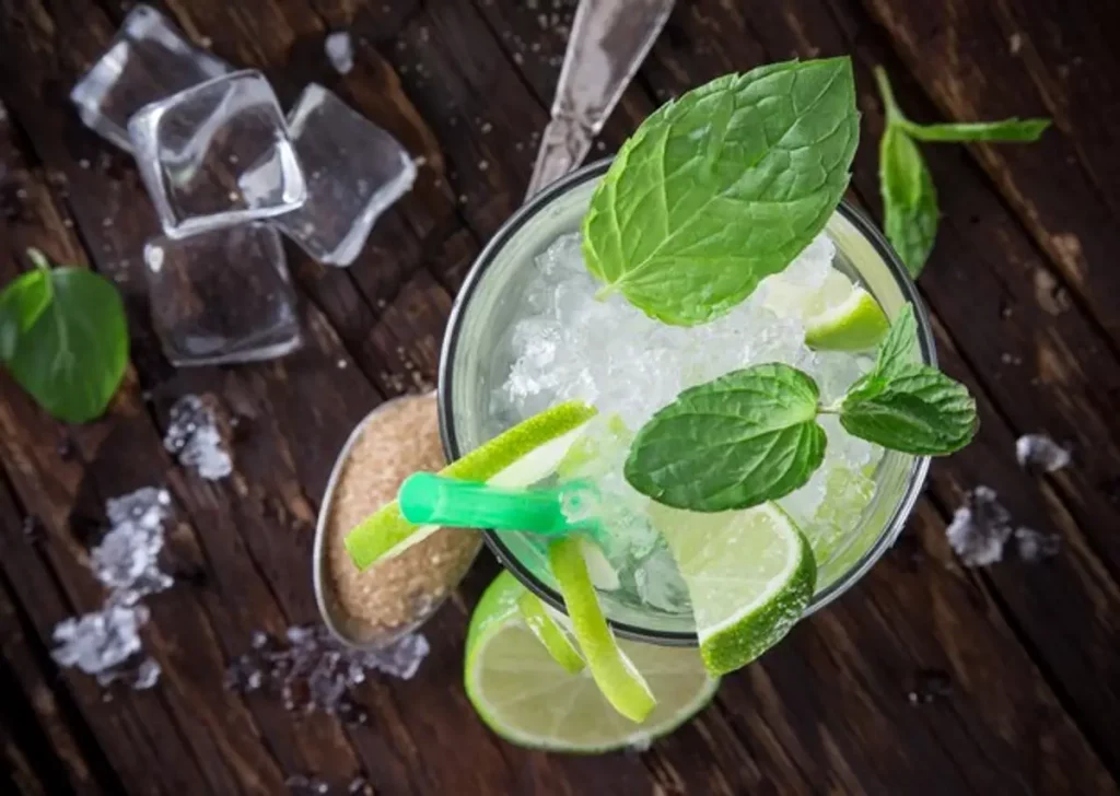 cocktail basil smash gin basilic citron
