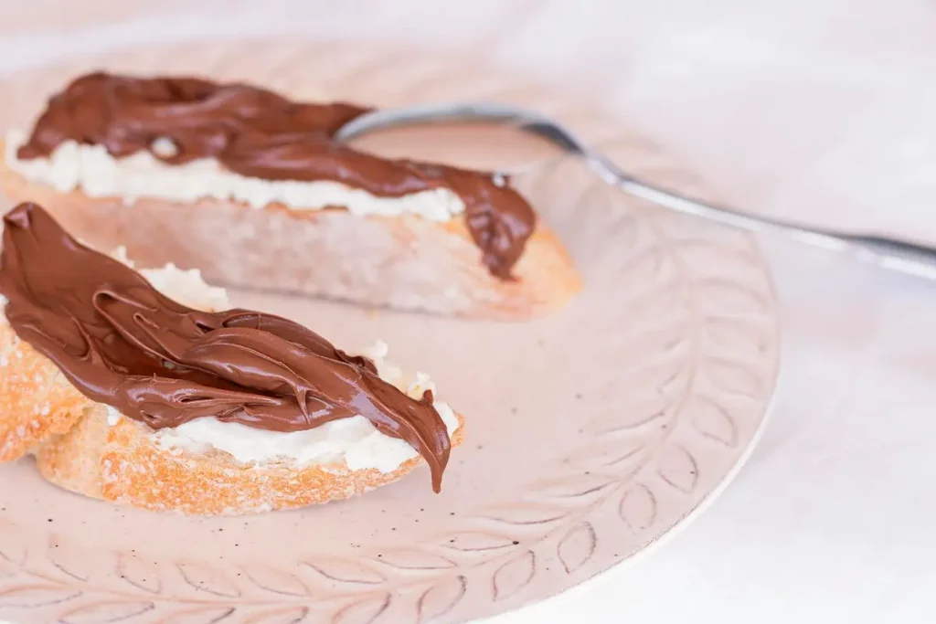 gâteau génoise tranché fourré chocolat crème fondante